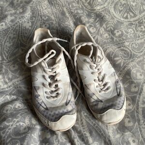 Nfinity cheer shoes, size 8 vengeance slightly used, good condition